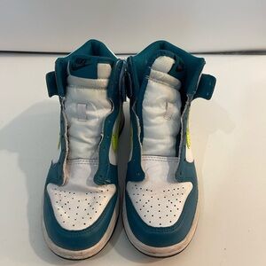 Nike Kids' Blue and White Sneakers